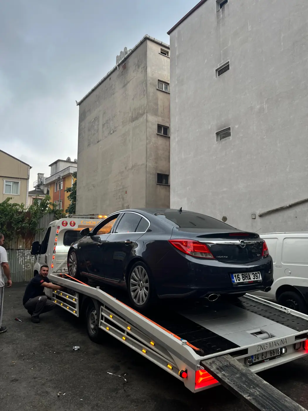 Binek otomobil çekici hizmeti